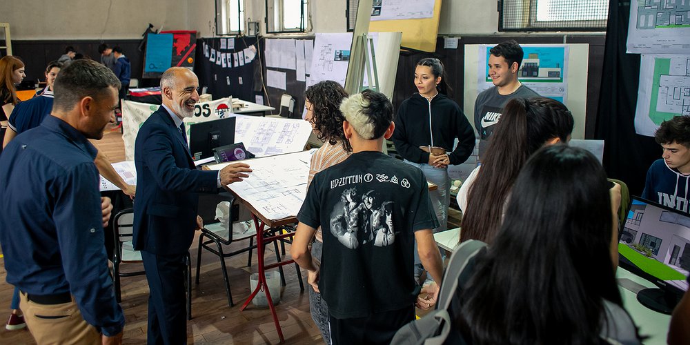 Muestra por la semana de la Educación Técnica  “Valoramos y reconocemos el gran el trabajo del equipo de docentes y estudiantes de la EPET 2”, dijo Daniel López