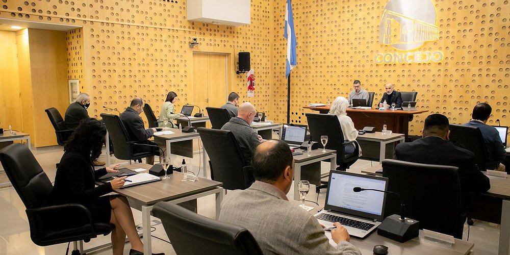 Sesionó el Concejo con la aprobación para la instalación de nuevos cajeros, cambios de sentido de circulación y aprobación de varios convenios